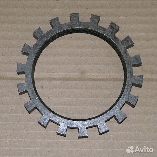 Гайка М 80*2 (Н12) ступицы и оси балансира полупр