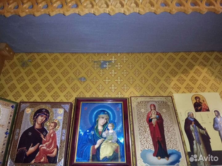 Полка для икон