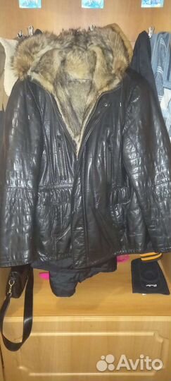 Кожаная куртка мужская с капюшоном