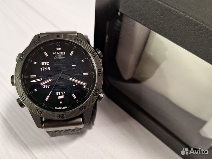 Часы Garmin Marq Commander (Gen 2) Carbon идеал