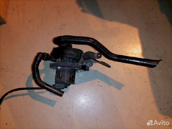 Насос воздушный 8E0909613D Audi A4 B6 8EC