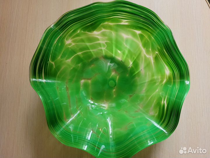 Ваза изумрудная винтажная, цветное стекло,Германия