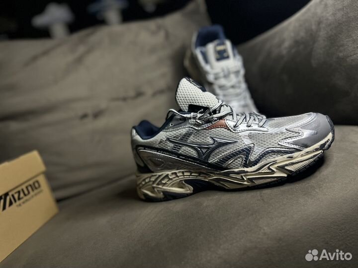 Мужские кроссовки Mizuno