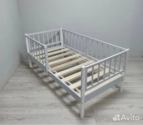 Кроватка высокий борт детская из массива Лисенок