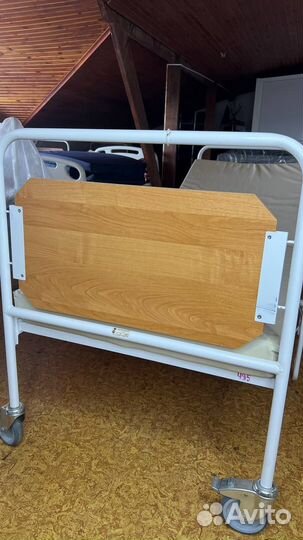 Медицинская кровать