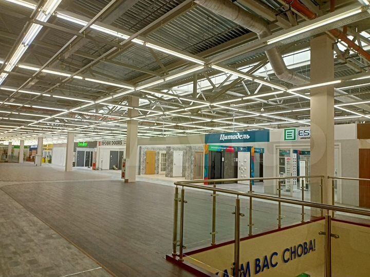 Секция под двери в ТЦ Аксон 80 м²