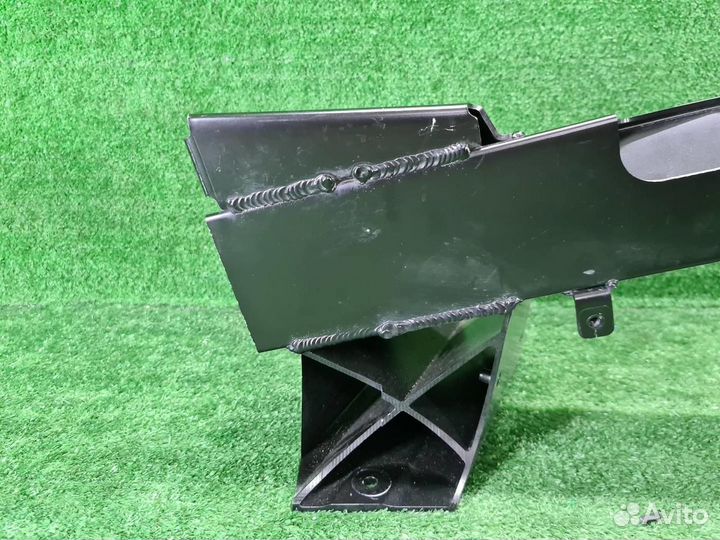 Усилитель заднего бампера Lamborghini Aventador