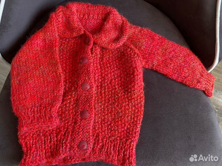 Вязаная кофточка для девочки