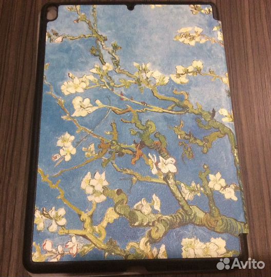Чехол на iPad
