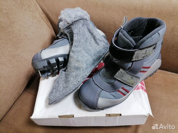 Ботинки лыжные Larsen Baby NNN р. 32-33+ лыжи