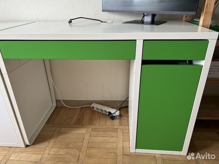 Письменный стол IKEA