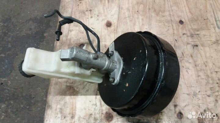 Усилитель тормозов вакуумный Toyota Avensis 2 06г