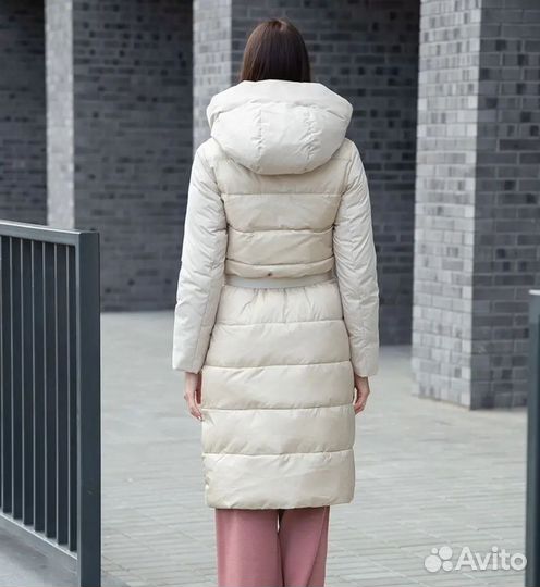 Пуховик женский р.48 50