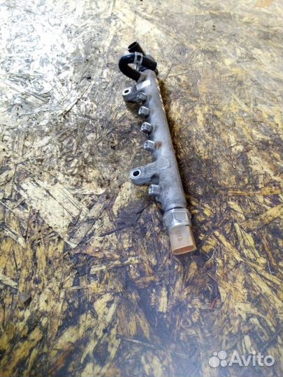 Рампа топлевная Audi A 4