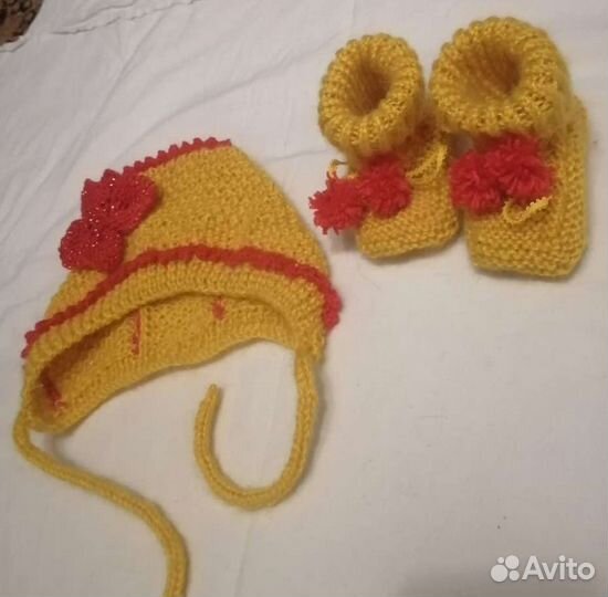 Вязаный детский комплект. Ручная работа