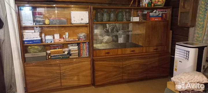 Мебель в гостиную. Натуральный орех. Прага