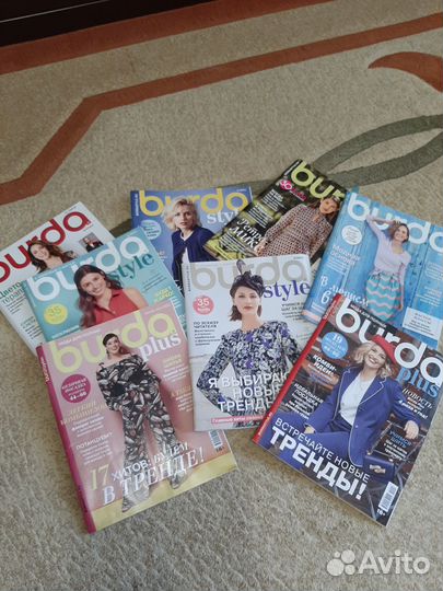 Коллекция журналов и книга по шитью Burda