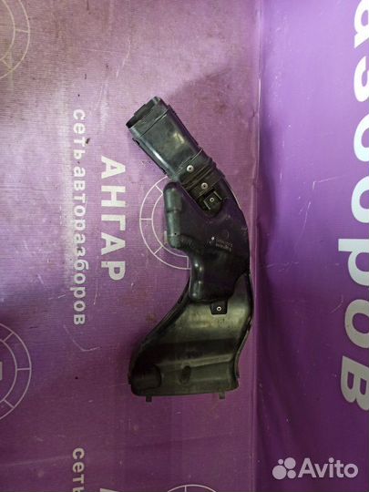 Воздухозаборник Mitsubishi Outlander Xl