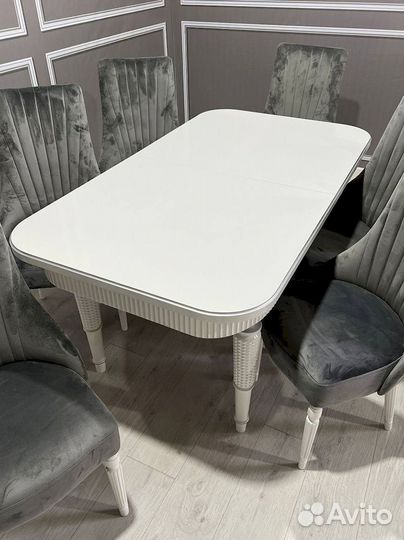 Комплект стол и стулья. В наличии