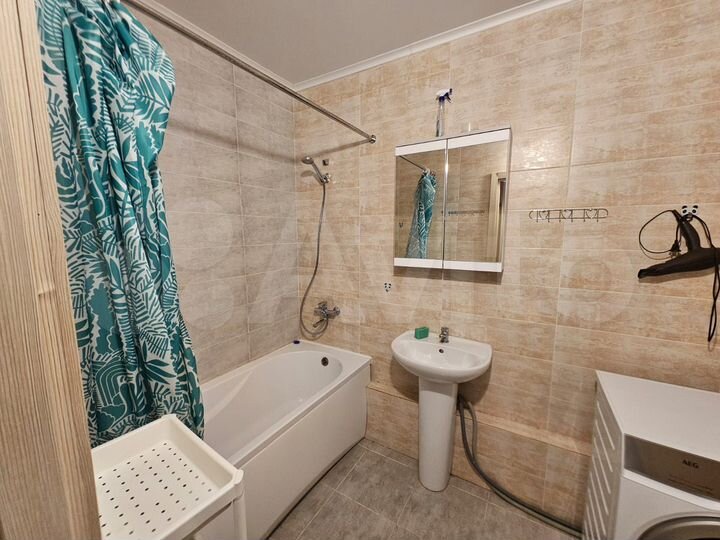 3-к. квартира, 87 м², 1/6 эт.