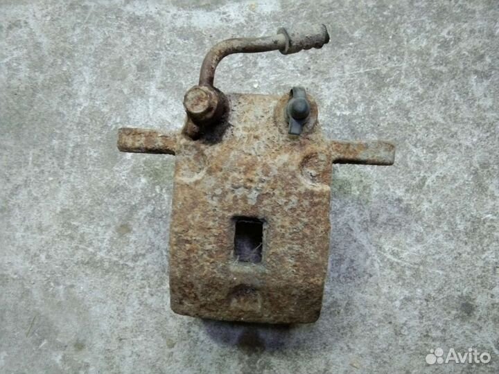 Суппорт задний Санг Енг Рекстон 2