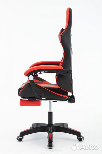 Игровое кресло черно-красное с подставкой