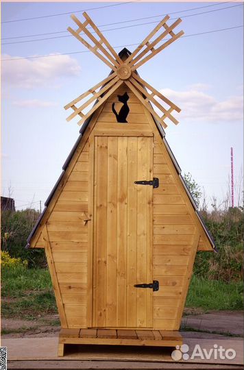 Уличный туалет деревянный SOX564