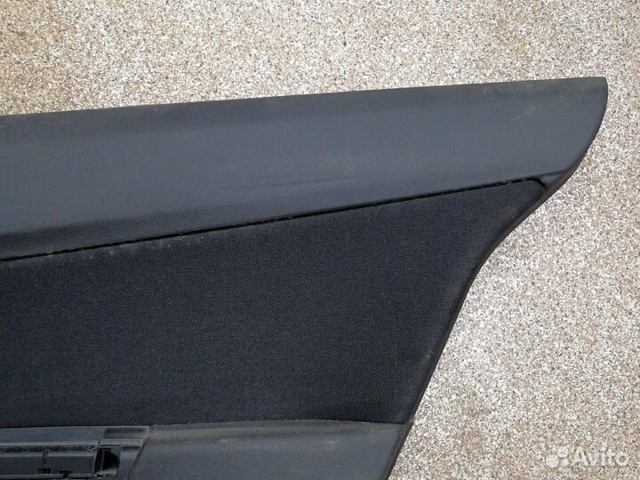 Opel Astra H Обшивка задней правой двери