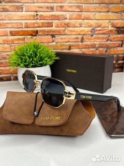 Солнцезащитные очки Tom ford:хит сезона