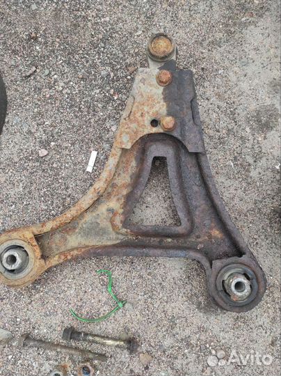 Рычаг volvo 440