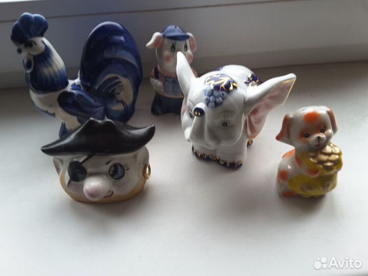 Статуэтки фарфоровые