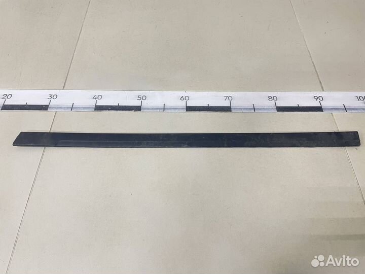 Молдинг задней левой двери Volkswagen Tiguan 2017