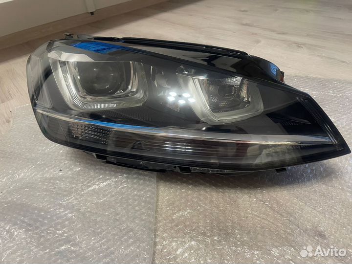 Фара правая ксенон- лед гольф 7