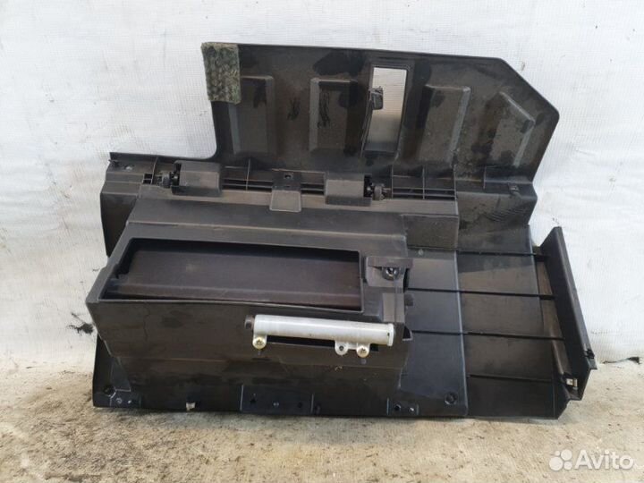 Бардачок Nissan Murano Z50 VQ35DE 2003