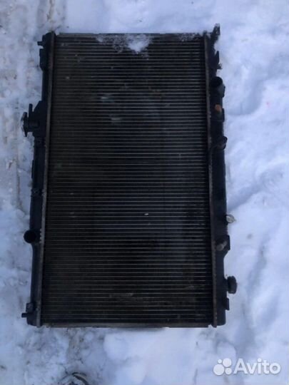 Радиатор на Honda crv 2