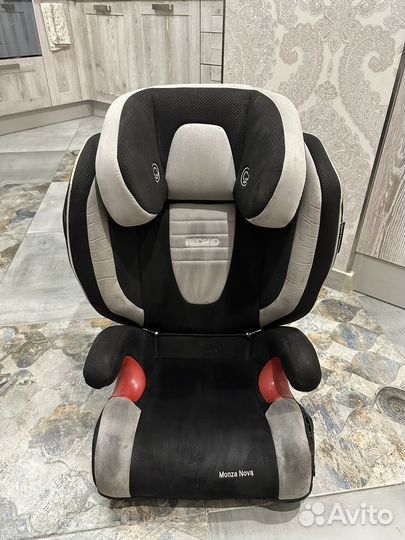 Автомобильное кресло Recaro monza nova