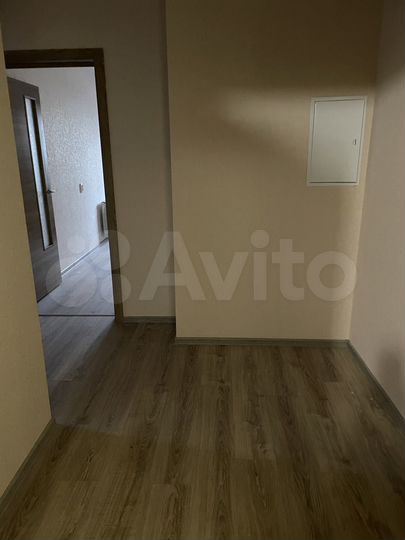 2-к. квартира, 60 м², 1/17 эт.