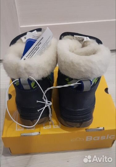 Новые зимние ботинки для мальчика