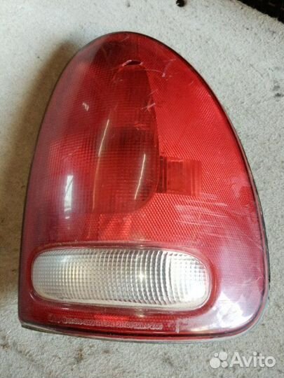 Фонарь задний правый Dodge Caravan grand 3.3 1997