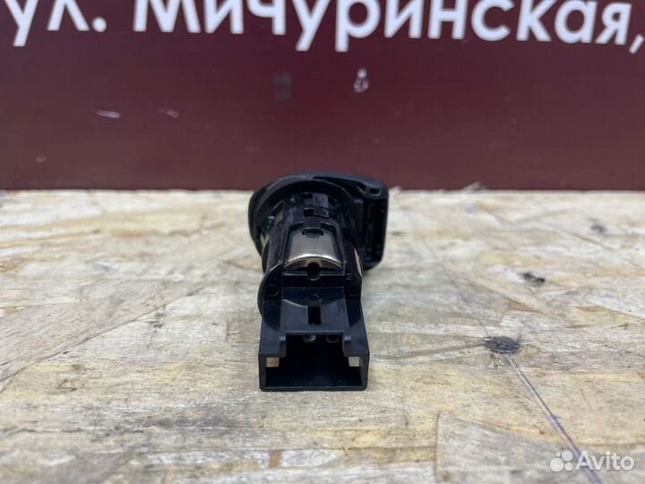 Розетка LADA X-Ray