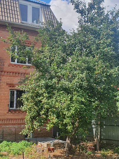 Дом 700 м² на участке 20 сот.