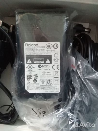 Блок питания Roland 9V 2A рsв-230еu оригинал