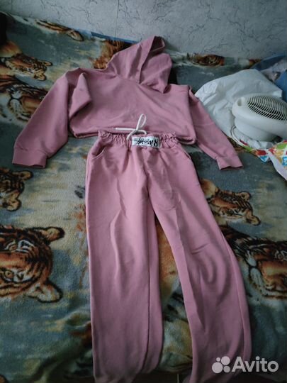 Спортивный костюм женский