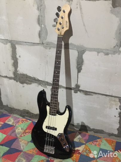 Бас гитара fender jazz bass
