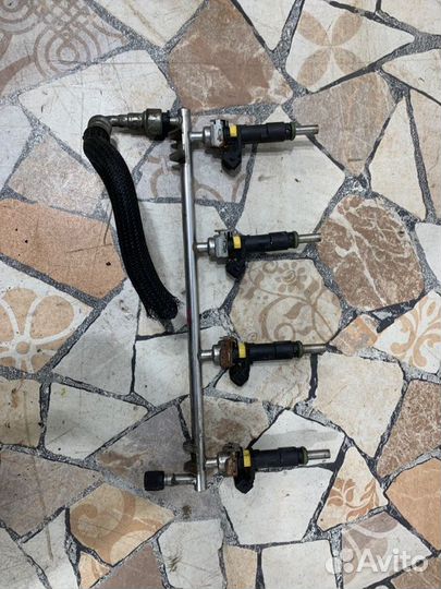 Топливная рампа (рейка) Opel Astra хетчбэк 1.8