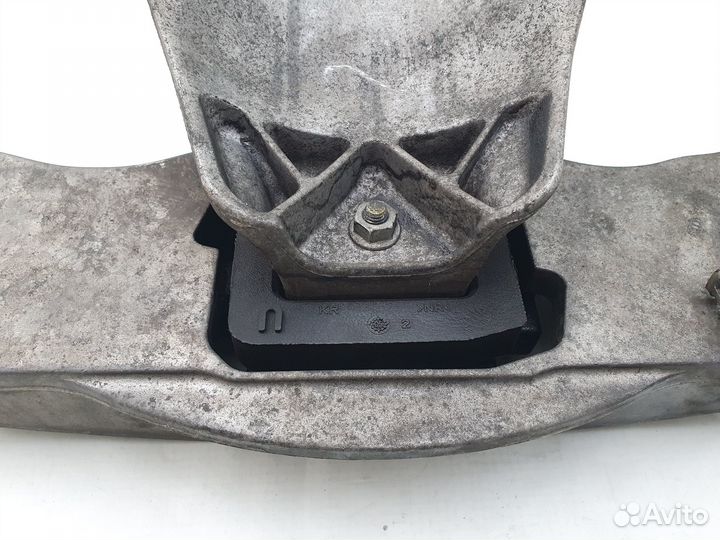 Опорная балка коробки передач BMW e60 e61