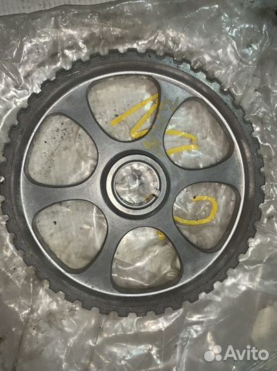 Шестерёнка распредвала 30040001