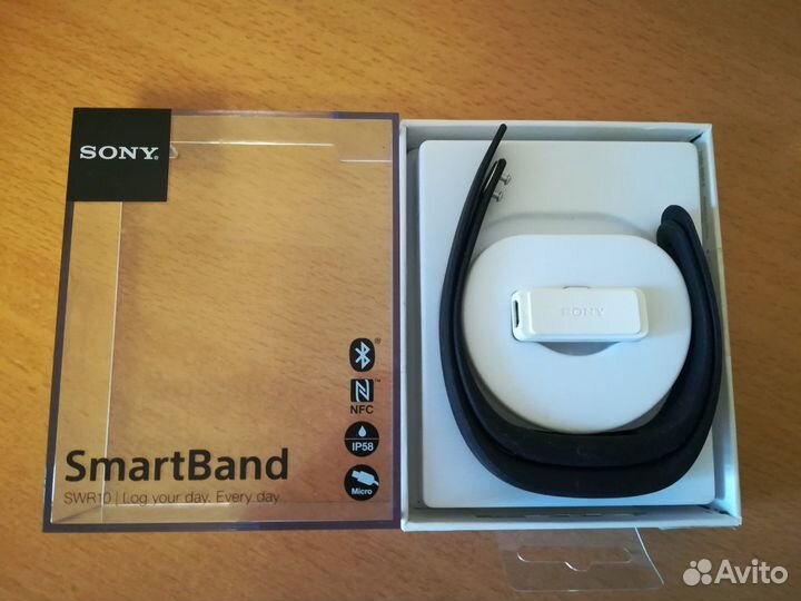 Фитнес-браслет Sony Smartband SWR10