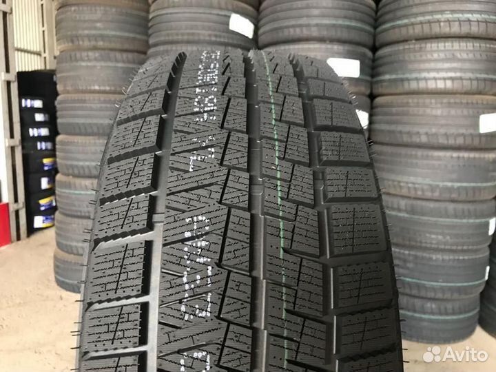 Habilead SnowShoes AW33 295/40 R21