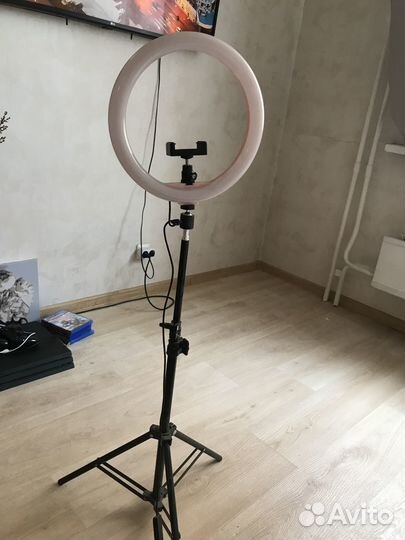 Кольцевая лампа со штативом